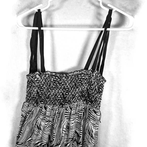 Bebe Black & White Ruched top Dress with gathered tiers Size XS - Picture 3 of 6